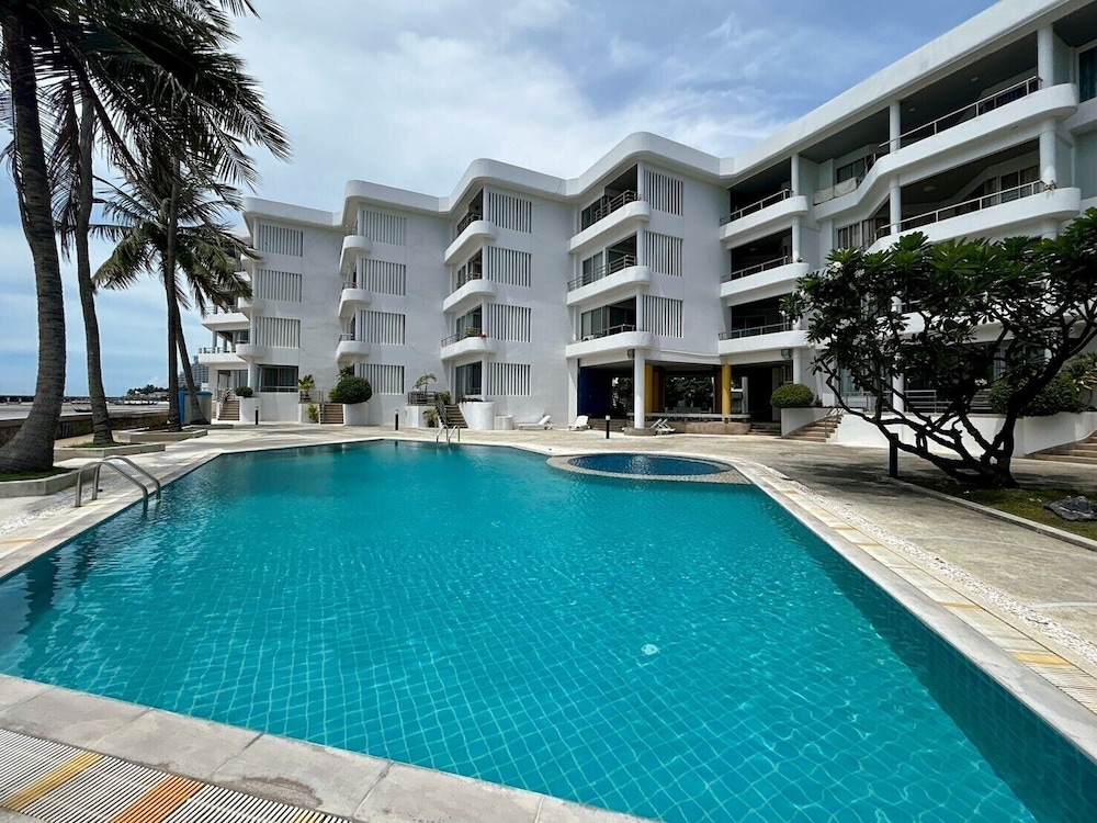 Seaview 2beds in the heart of HuaHin BP2
