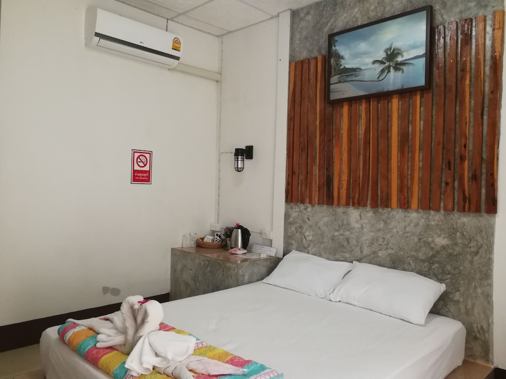 Charoensook Resort