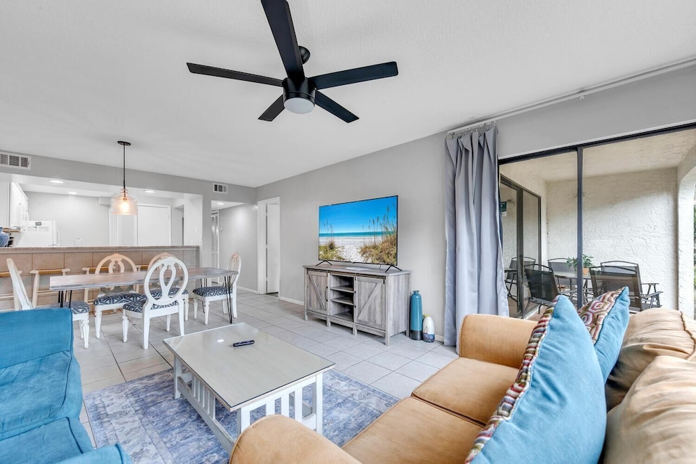 Edgewater Golf Villa 3204