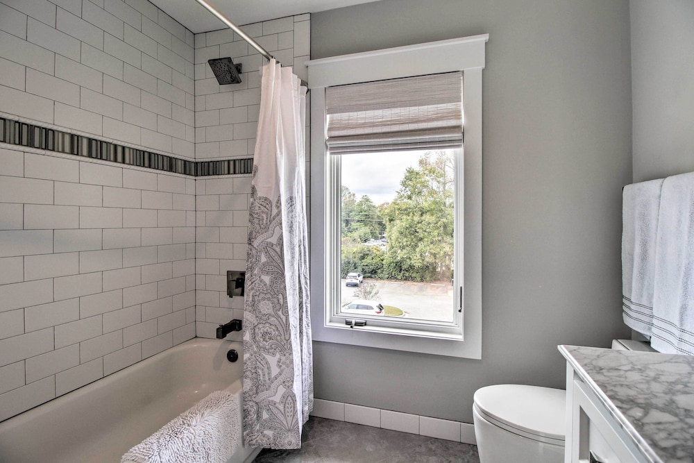 Pet-friendly Villa w/ Balcony in Bluffton! view 5