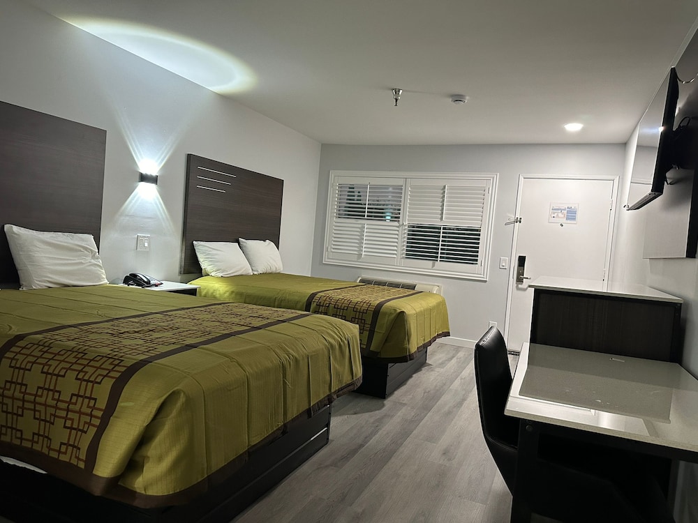 Beach Inn - A Huntington Beach Motel