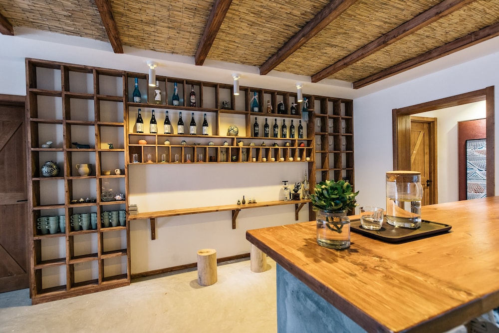 VINAWHISPER Boutique Hotel