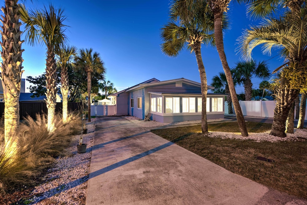 Gulf Views & Beach Access: Pet-friendly PCB Home