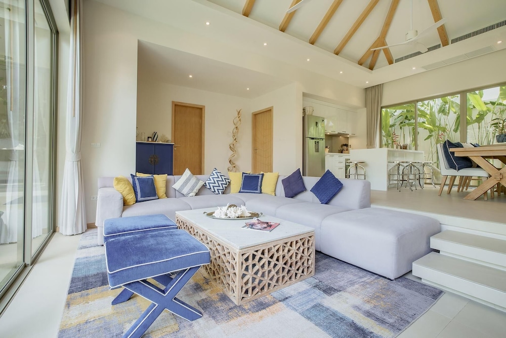 Stylish 3BR Pool Villa, Bang Tao + Airport Shuttle