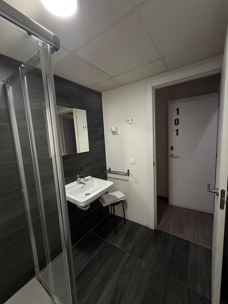 Hostal B y B Benidorm