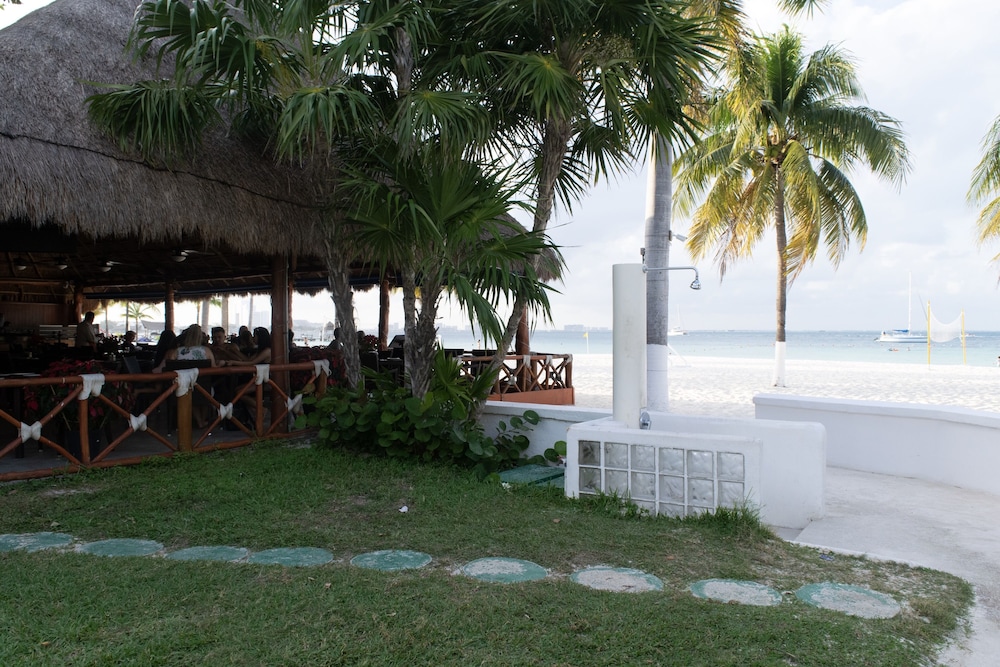 Oceanfront Condo at Voted Best Cancun Sandy Beach