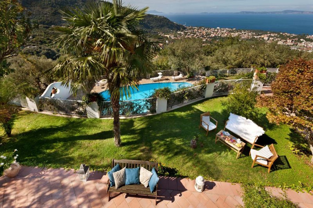 Villa Auxilia in Piano di Sorrento