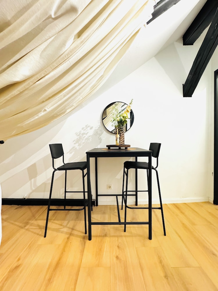 Comfortable Budget Room near Liesing