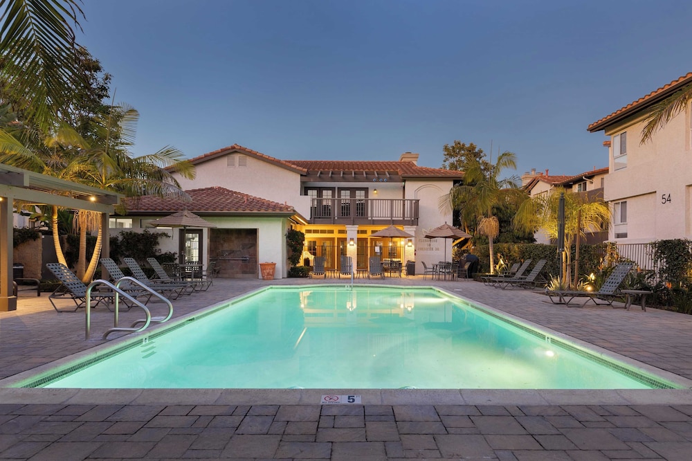 Coastal Retreat With Pool, Hot Tub, BBQ Patio & Minutes to Dana Point Harbor, Monarch Beach, Laguna Beach & Golf Courses Ritz Pointe Condo