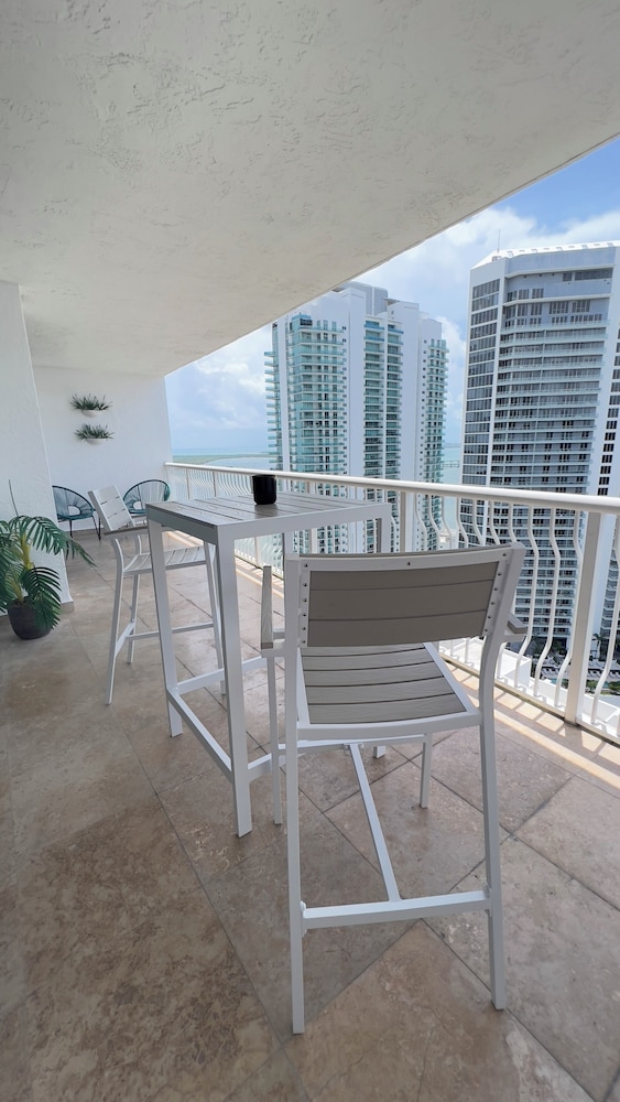 Brickell City Bay View FREE Parking