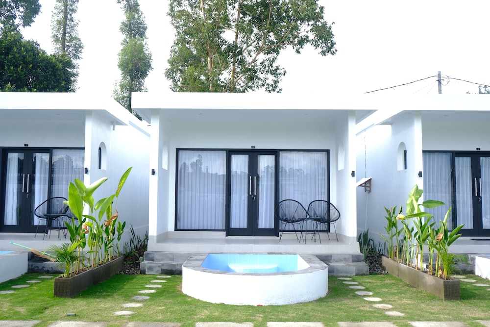 The Vici Batur Villa & Restaurant