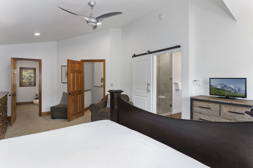 Solamere Drive Home at Deer Valley Resort - 6 Bedroom Home with Hot Tub #3220 6 Home