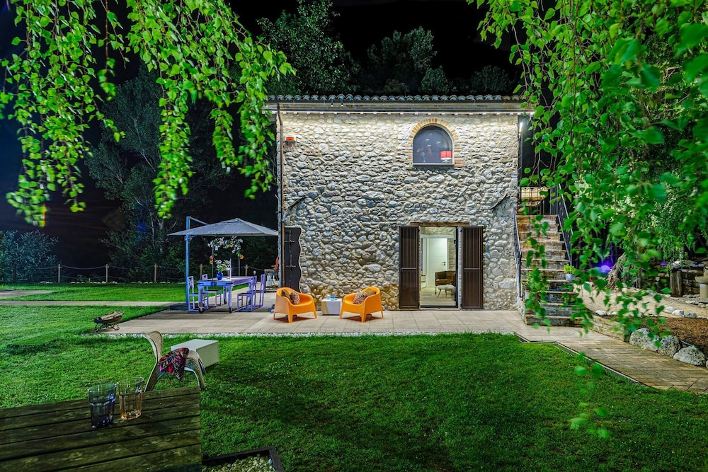 Casalino Galassi 4 2 by Marche Holiday Villas