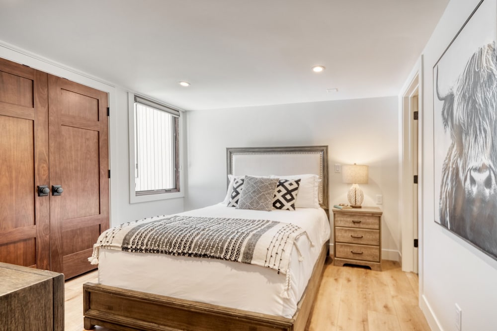 Quicksilver by Avantstay Park City Town House in Great Location