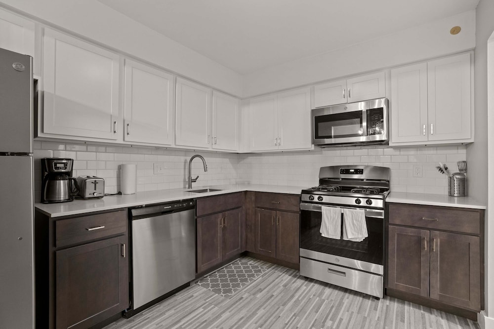 Comfy 2BR 2BA Unit in Pime Location