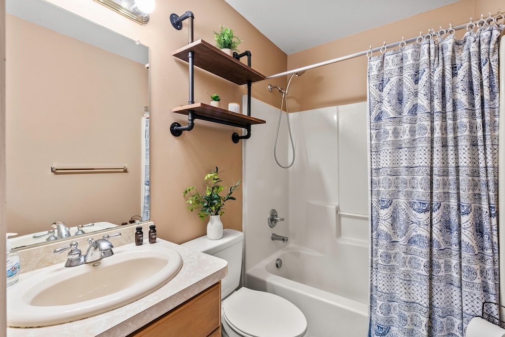 The Great Escape by Avantstay Game Room Hot Tub