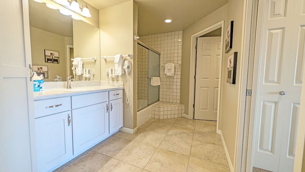 River Ridge 423a 2 Bedroom Condo
