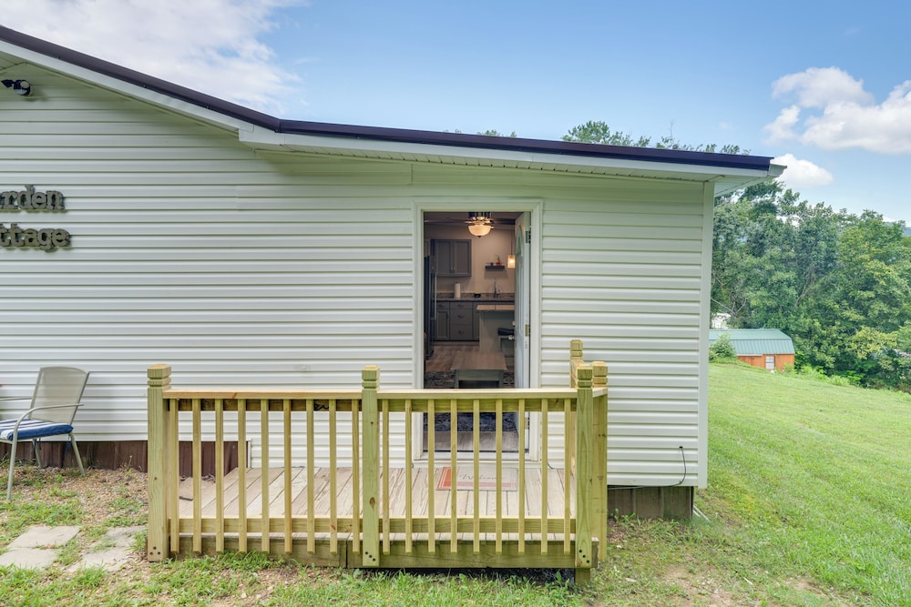 Mtn-view Cottage w/ Garden & Yard in Erwin!