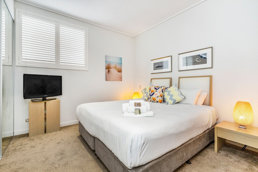 Luxury Apartments on Bells Boulevard