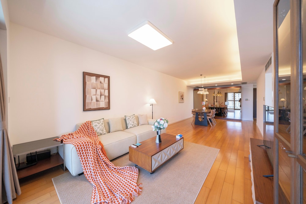 Tyms Elegant 2BR 1BA Apt Yongxin Century