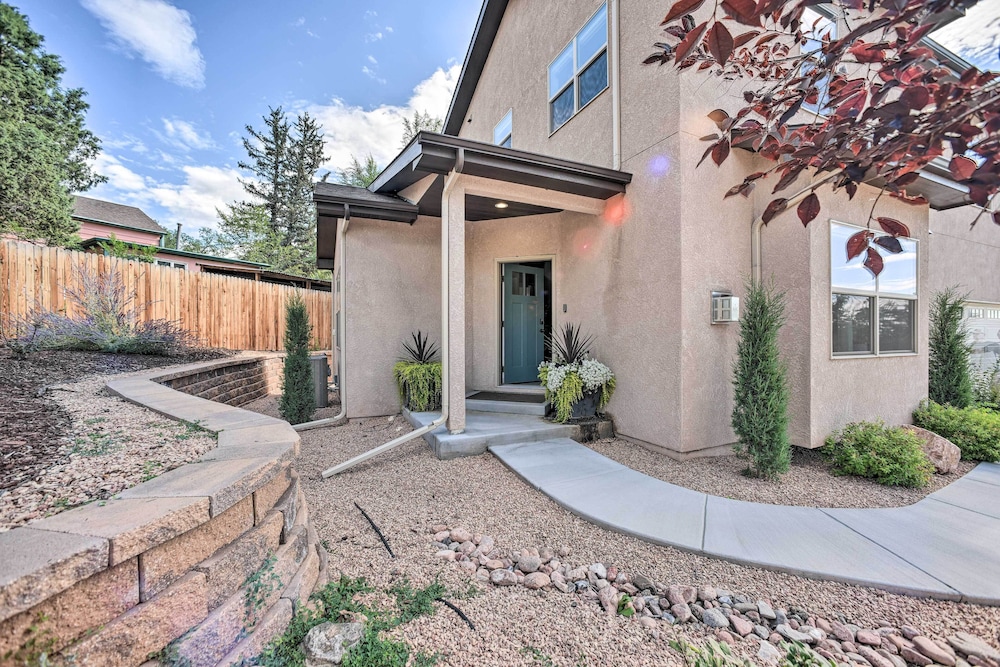 Modern Home w/ Patio Near Garden of the Gods!