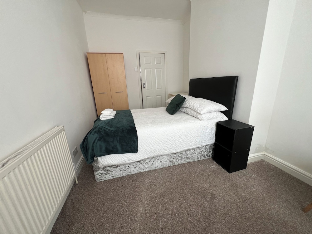 The Coral Guest House Fratton