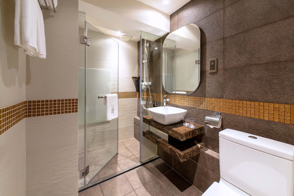 Hong Kong Harbour Hotel