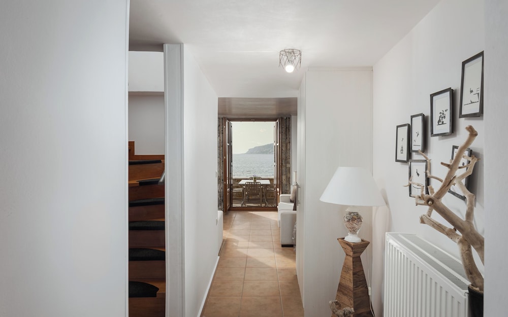 Aura Seafront Villa