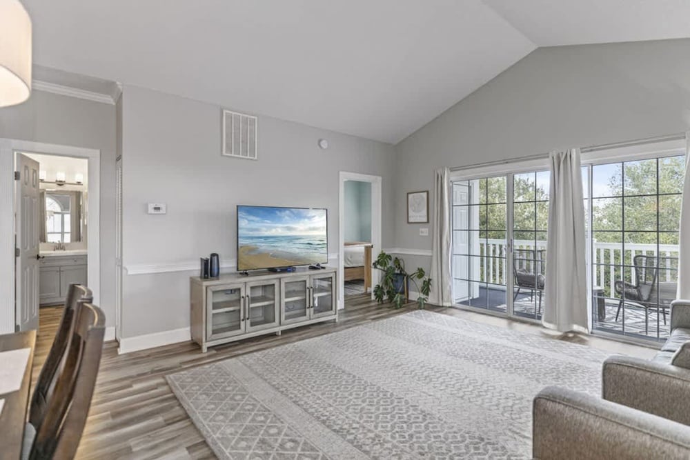 Wild Iris Condo in Myrtle Beach