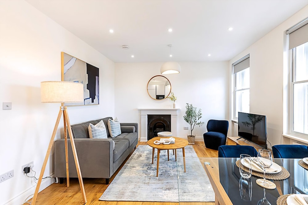 Upscale & Serene Getaway - Prime Chelsea Location!