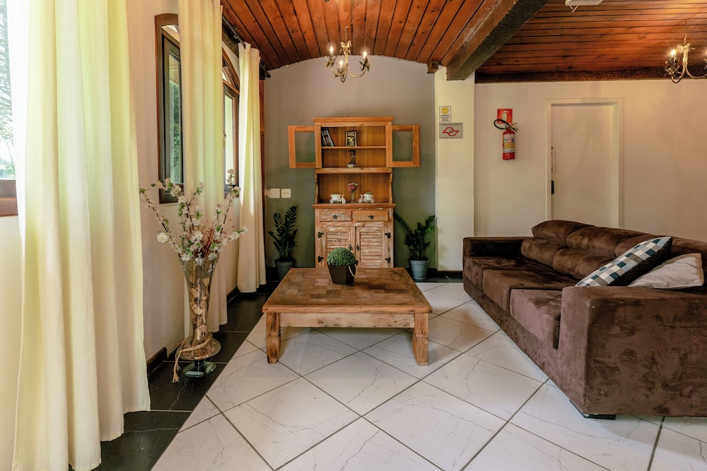 VELINN Pousada Vila Floratta