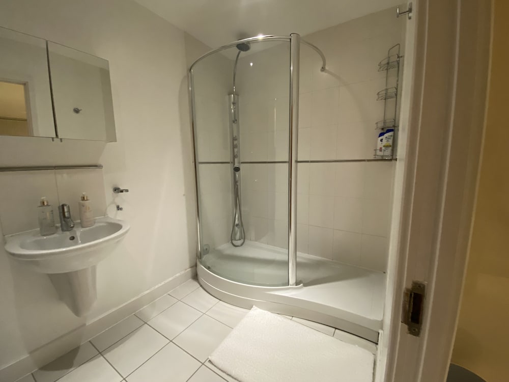 Cosy 3 bed Penthouse in Royal Docks London
