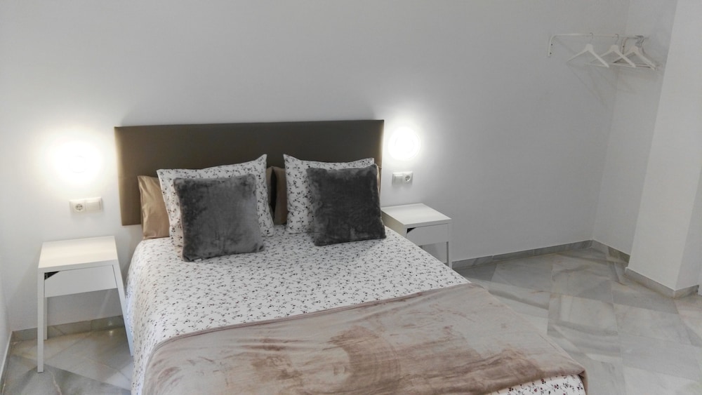 Fan Rooms Duquesa
