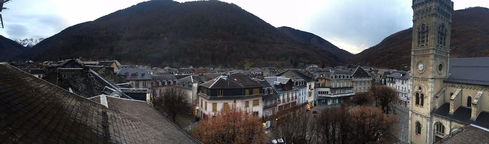 Bagneres-de-Luchon Vacations - Hotel Au Bon Accueil - Property Image 2
