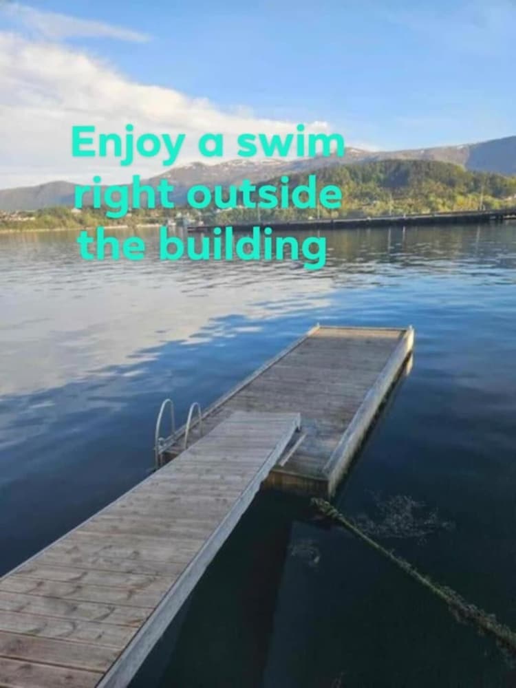 3 Bedroom Apartment With Free Parking