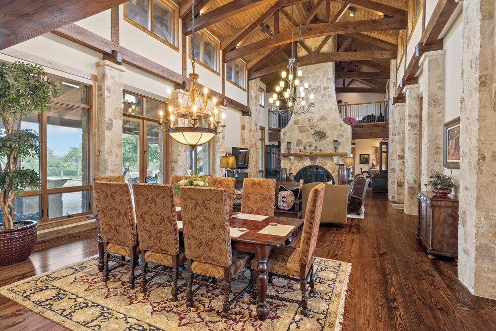 Private Ranch - Pool, Ping Pong, Yoga, Weddings, Games view 3