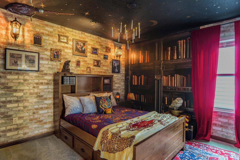 Luxury 7BR Villa, Pool, Spa & Game Room