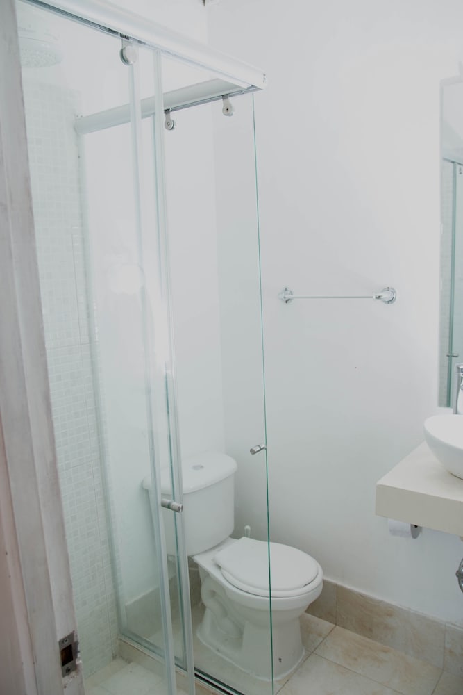 2BR APARTMENT IN THE WALLED CITY