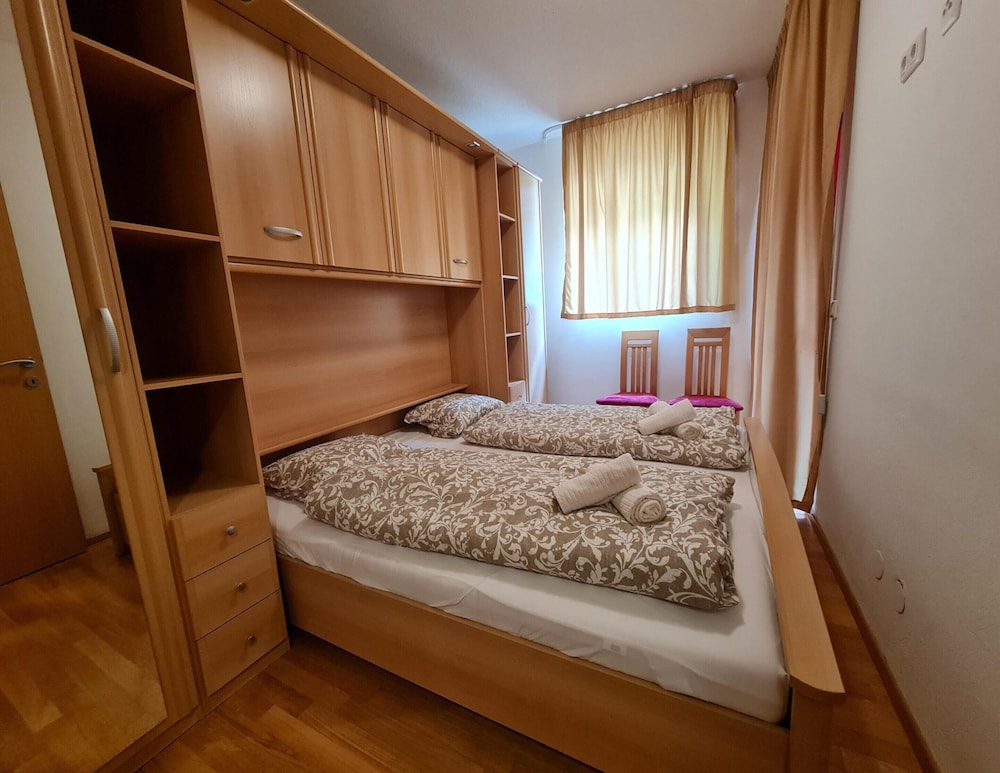 Comfortable Apartment With Mountain View