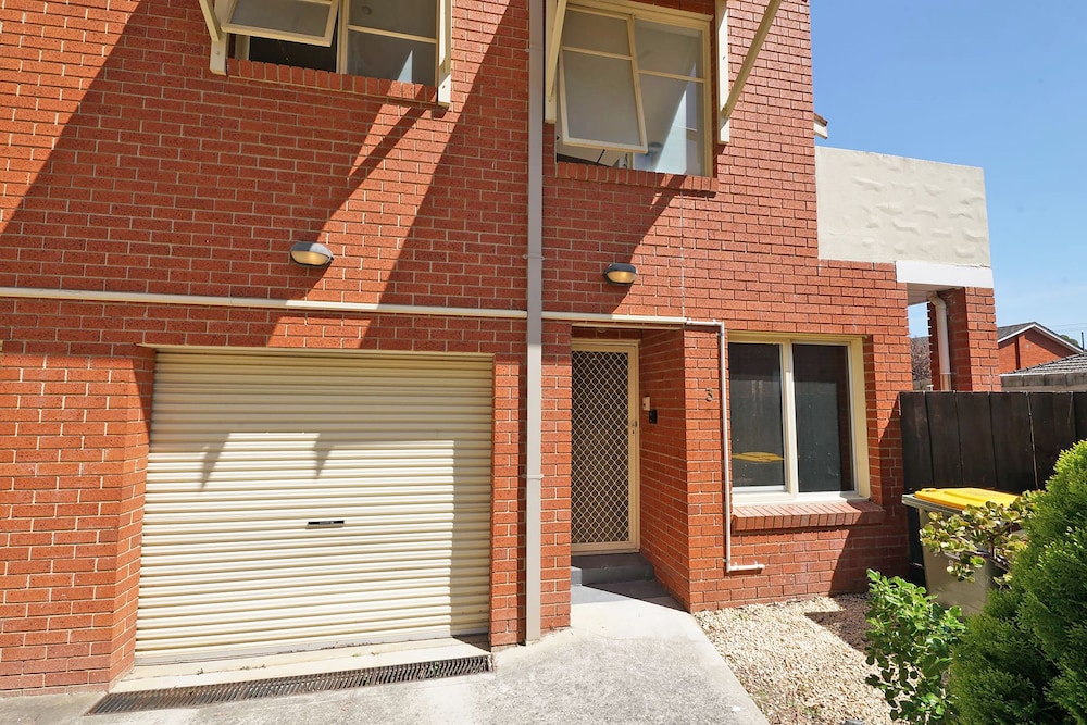 Box Hill Compact Home Small family WiFi