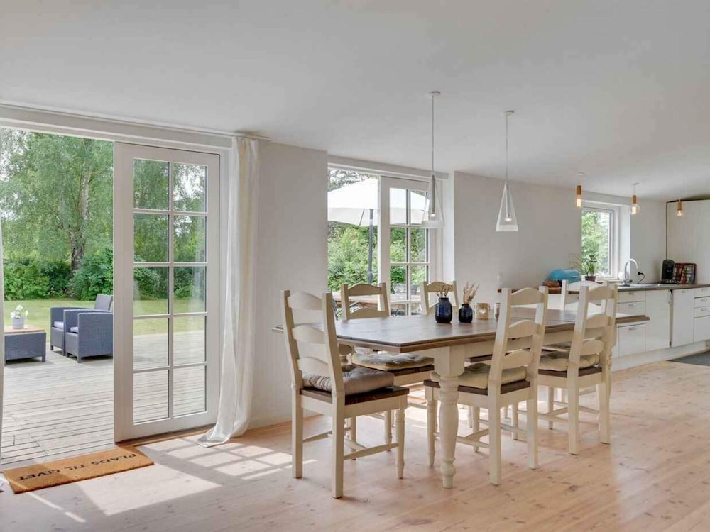 5 Star Holiday Home in Dronningmolle