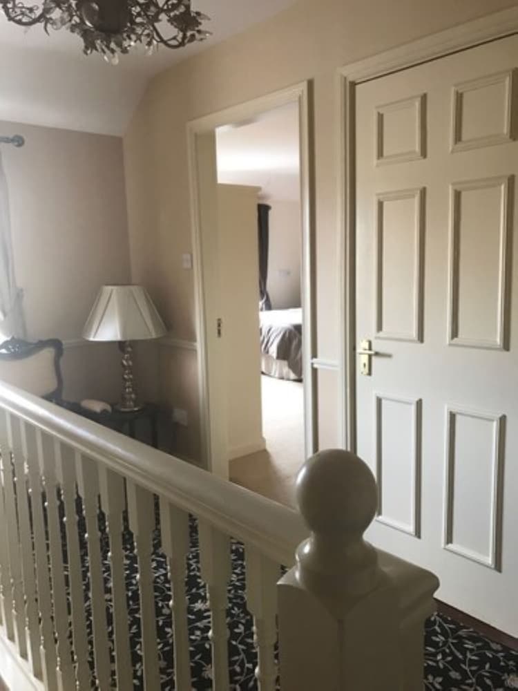 Clare Manor
