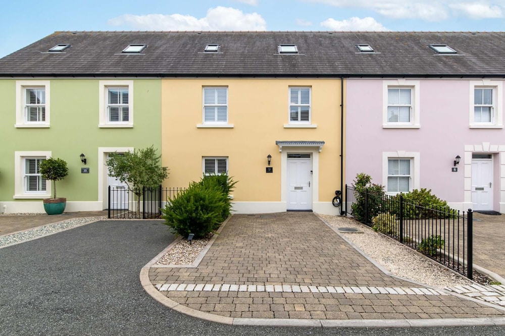 Cottage Mews - 3 Bedroom Cottage - Tenby