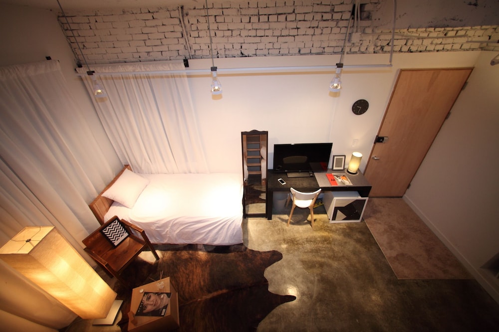 House740
