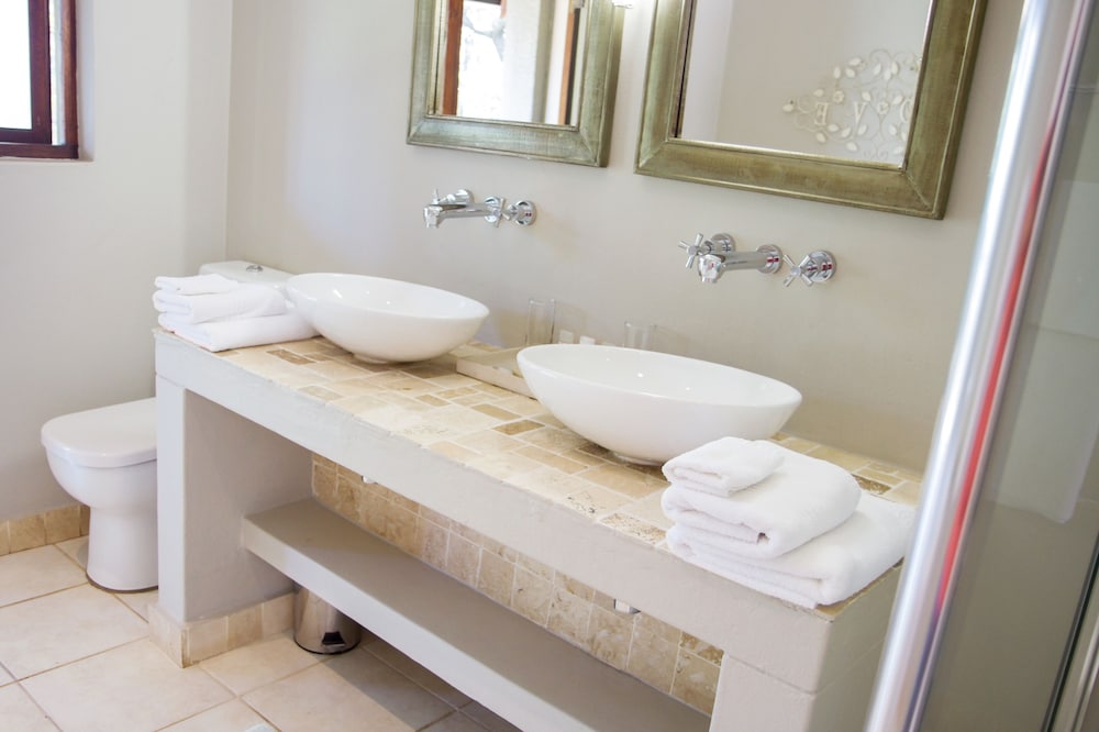 Amoris Guest House - Waterkloof Ridge