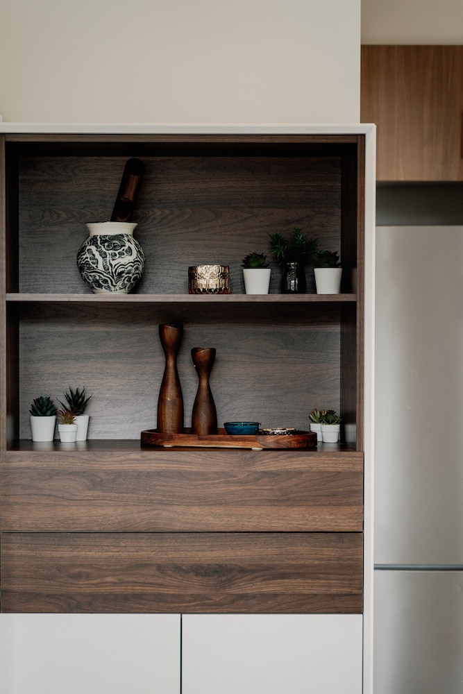 Peaceful 1-bed Apartment Close to Lonsdale St
