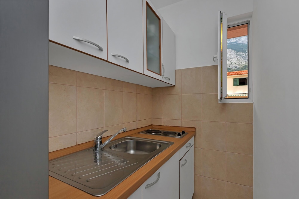 Apartment Petar with terrace