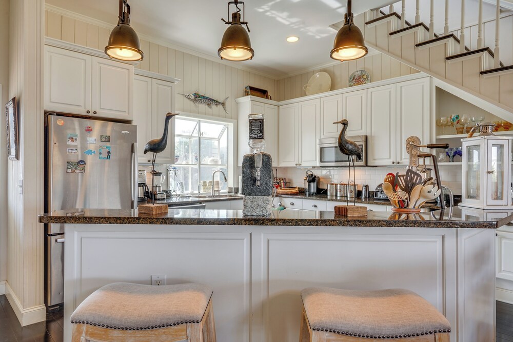 Marina & Golf Course Views: Edisto Island Home