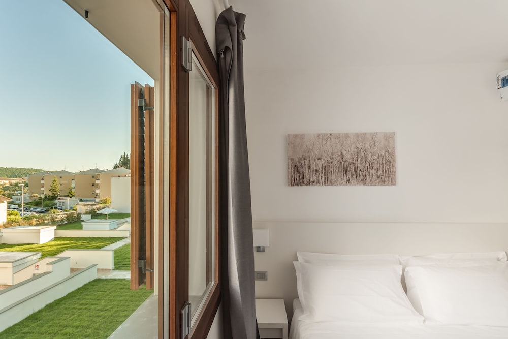 The Florence Hills Resort & Wellness