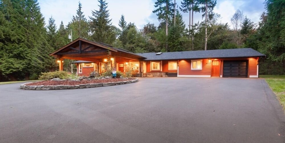 Creekside B & B